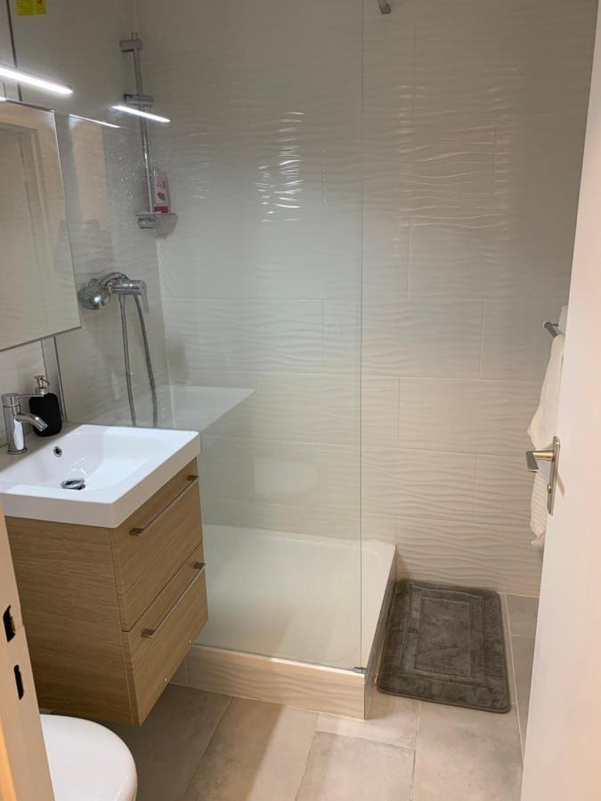 Apartamento Lovely Studio Saint Jean Cachan, 20 Minutes From Luxembourg Gardens On Rer B And 350 M From Bagneux Rer B Exterior foto