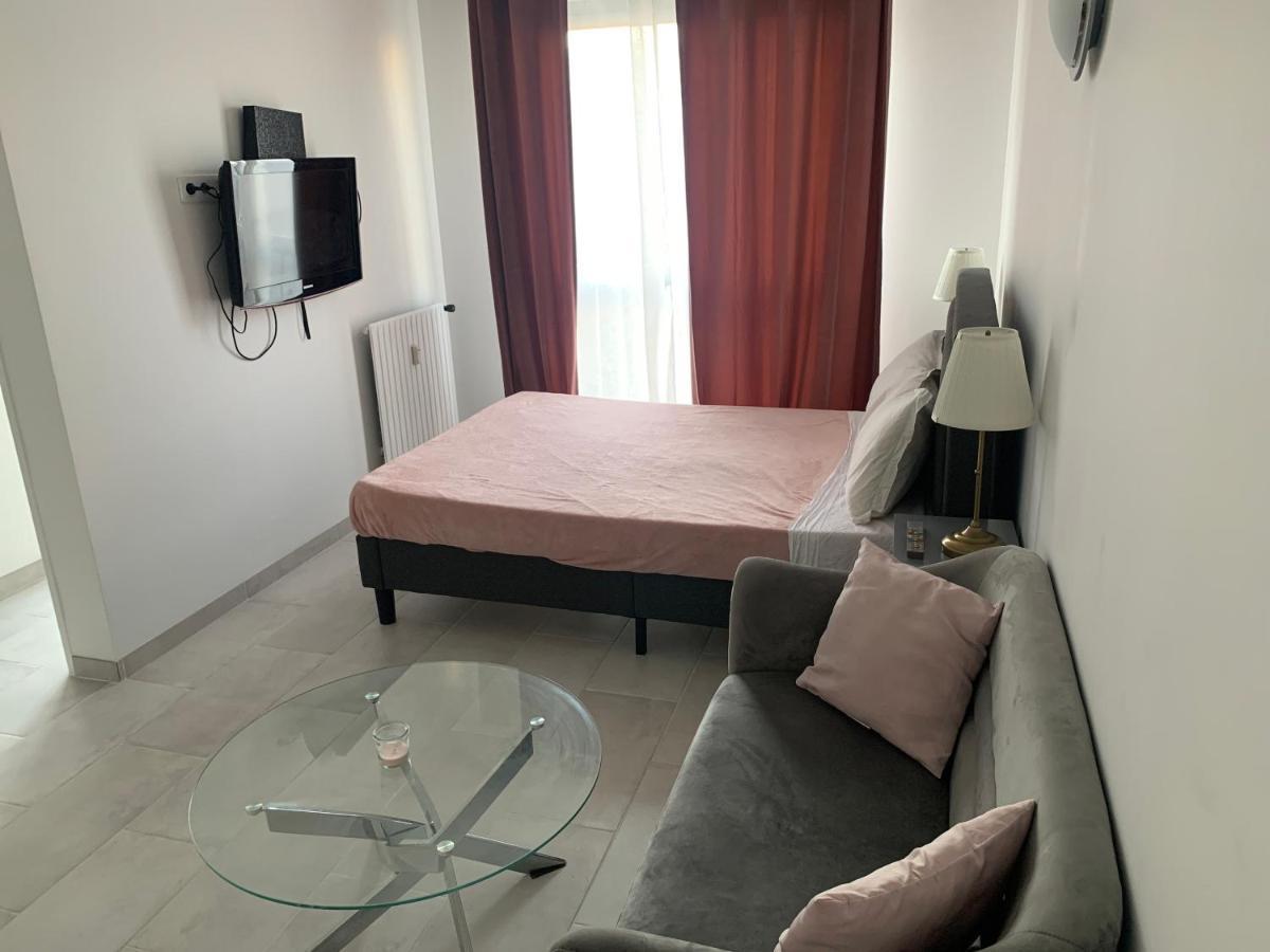 Apartamento Lovely Studio Saint Jean Cachan, 20 Minutes From Luxembourg Gardens On Rer B And 350 M From Bagneux Rer B Exterior foto